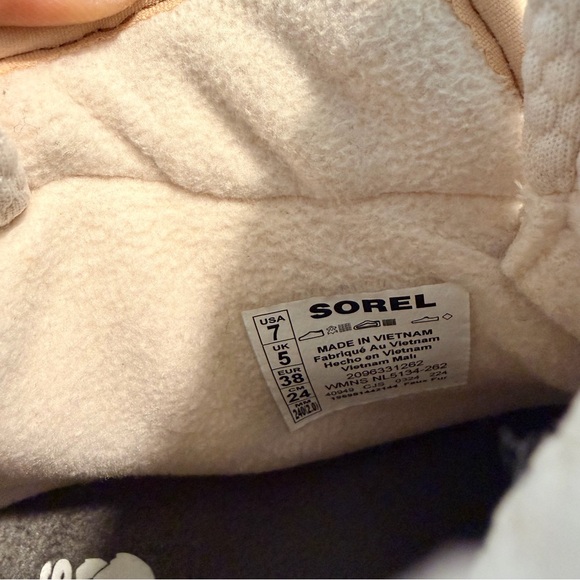 Women Ona Rmx Chukka Bootie - Picture 9 of 9